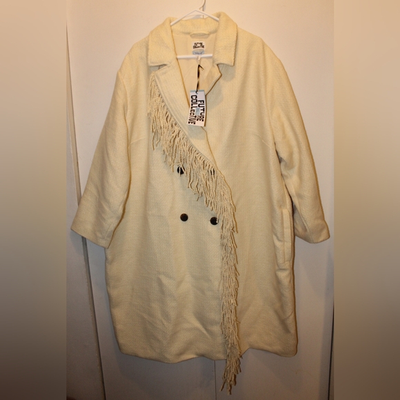 Future Collective × Reese NWT Cream White 2X Notched Double Breasted Fringe Coat - Picture 15 of 15